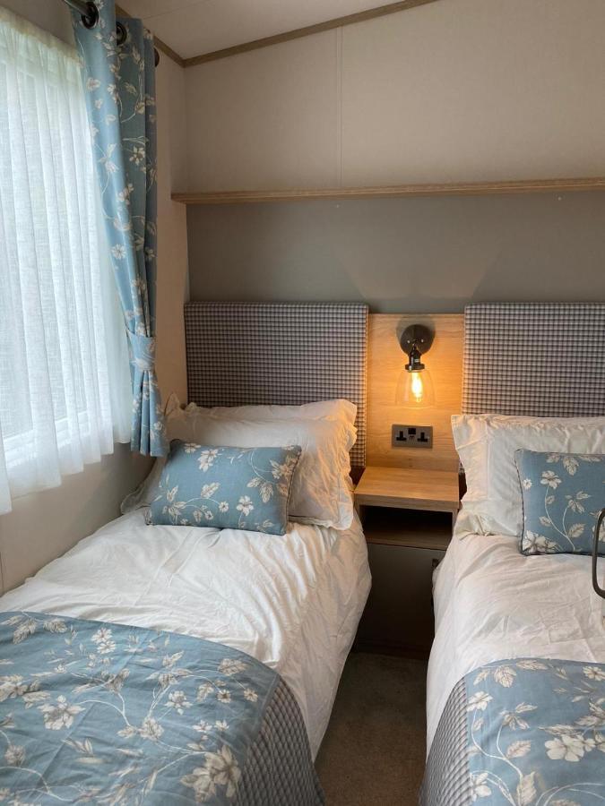 Lake District Prestige Caravan, 3 Bedrooms, Sleeps 8 On Haven Holiday Park Flookburgh Extérieur photo