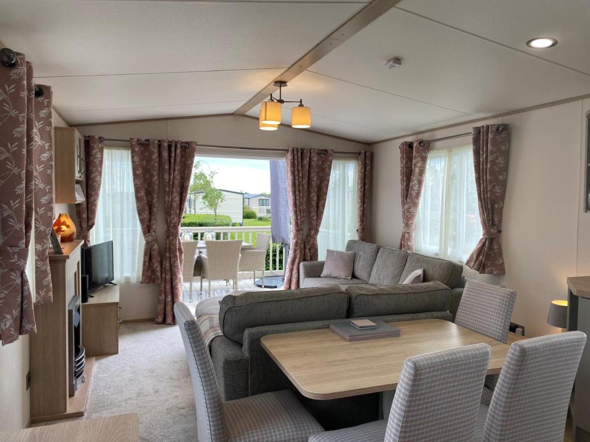 Lake District Prestige Caravan, 3 Bedrooms, Sleeps 8 On Haven Holiday Park Flookburgh Extérieur photo