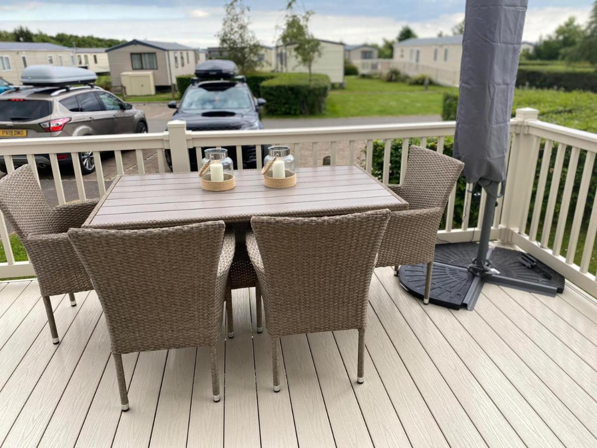 Lake District Prestige Caravan, 3 Bedrooms, Sleeps 8 On Haven Holiday Park Flookburgh Extérieur photo