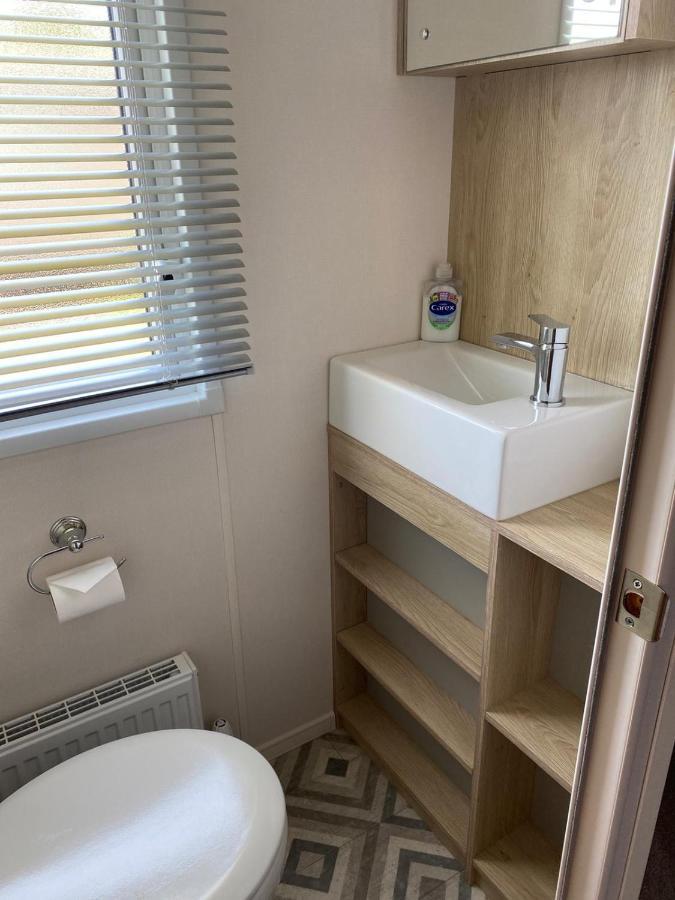 Lake District Prestige Caravan, 3 Bedrooms, Sleeps 8 On Haven Holiday Park Flookburgh Extérieur photo