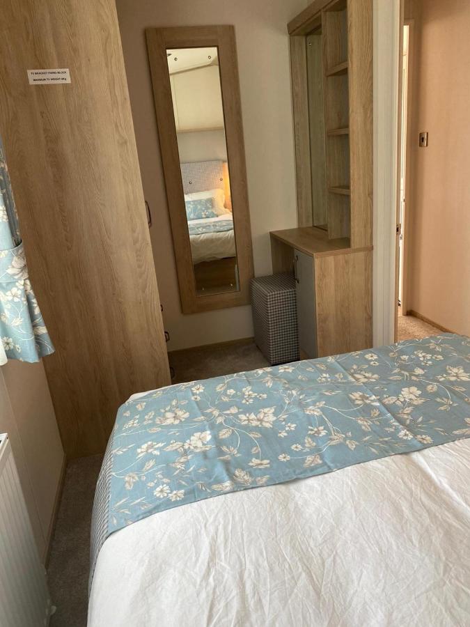 Lake District Prestige Caravan, 3 Bedrooms, Sleeps 8 On Haven Holiday Park Flookburgh Extérieur photo