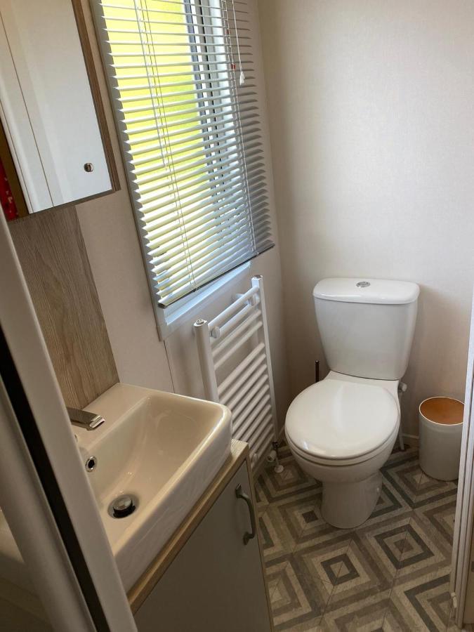 Lake District Prestige Caravan, 3 Bedrooms, Sleeps 8 On Haven Holiday Park Flookburgh Extérieur photo